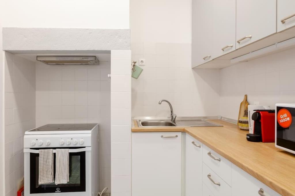 Two Bedroom Cozy Flat By River In Quiet Art Zone Lisboa Eksteriør bilde